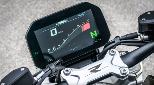 BMW R1300R 2025 Quai thu hypernaked da nhan cach den tu xu Bavaria - 8