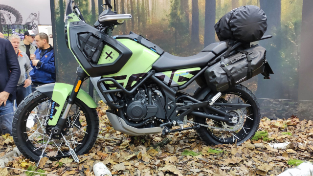 Brixton Crossfire 500 Storr Guong mat moi tuyen chien Honda NX500 - 4
