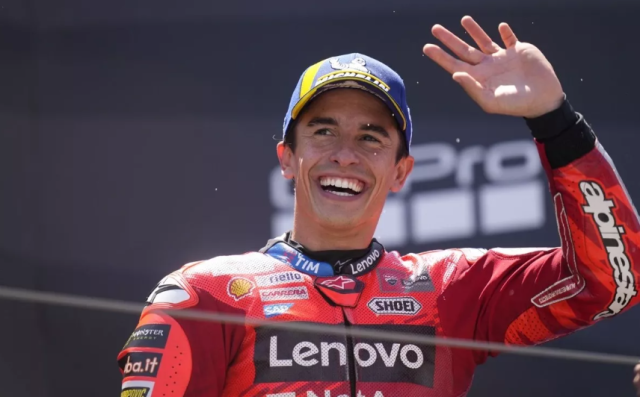 Chien Thang Bat Buoc cua Marc Marquez tai Aragon khi mau lua gap que nha