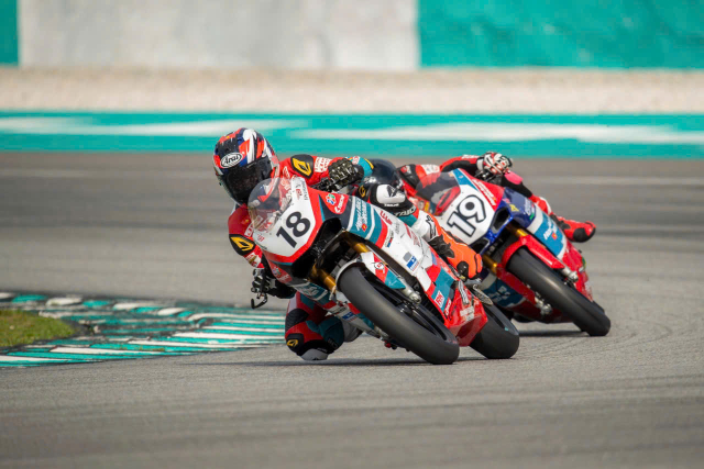 Doi dua Honda Racing Vietnam nhan tai tro tu FPT Corporation tai Giai dua xe Mo to chau A ARRC 2025 - 4