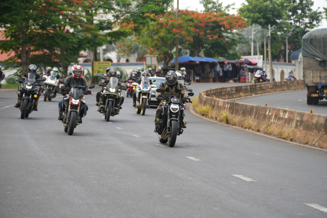 Hanh trinh 84 Honda Biker tiep tuc lan banh tu TPHCM den Ta Dung voi su tham gia cua gan 200 biker - 6