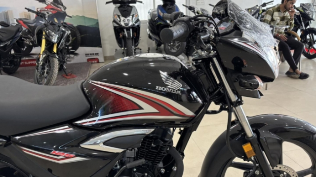 Honda Shine 125 2025 mau xe con tay vua ra mat voi gia chi khoang 23 trieu Dong