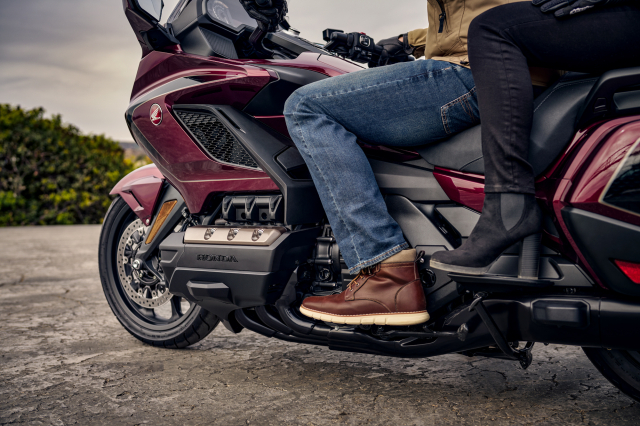 Honda Viet Nam ra mat Gold Wing 2025 phien ban ky niem 50 nam voi gia hon 12 ty dong - 12