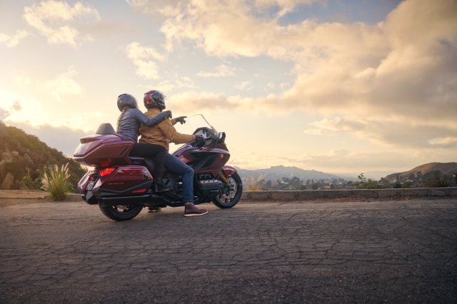 Honda Viet Nam ra mat Gold Wing 2025 phien ban ky niem 50 nam voi gia hon 12 ty dong - 23