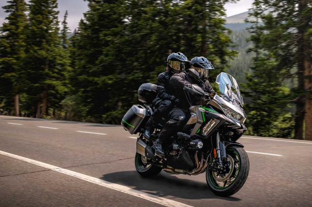 Kawasaki Ninja 1100SX va Versys 1100 Cap doi may bay mat dat danh cho anh em dam me touring - 6