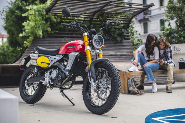 Kham pha Fantic Caballero Scrambler 125 2025 vua ra mat Chat Scrambler me hoac moi dang may rau