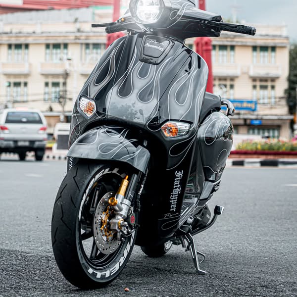 Khi dam me va chi tiet hoa quyen thanh kiet tac tren chinh chiec Honda Giorno 125 do nay - 10