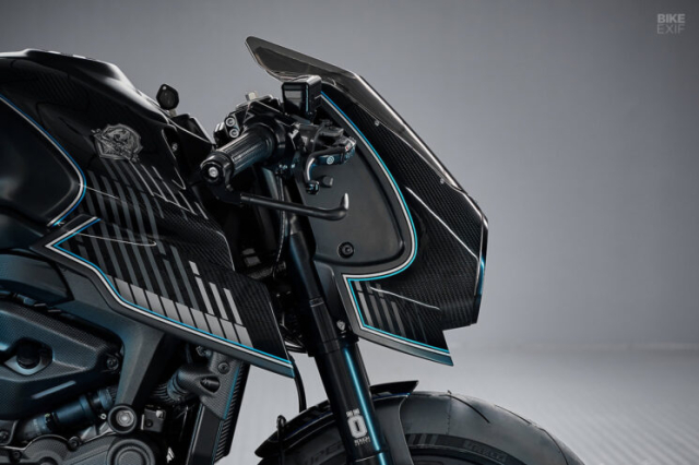 Khi Ducati Monster bien hinh thanh con bao do tu Rough Crafts - 4