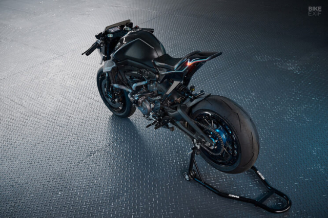 Khi Ducati Monster bien hinh thanh con bao do tu Rough Crafts - 10