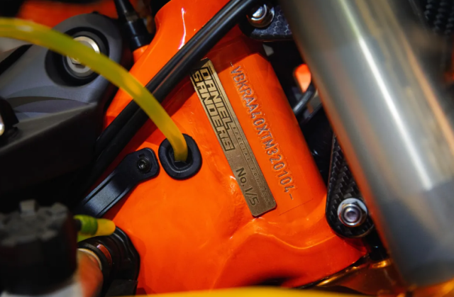 KTM 450 Rally Replica 2026 Chien Ma Sa Mac tro lai voi phien ban Sanders day cam xuc - 6