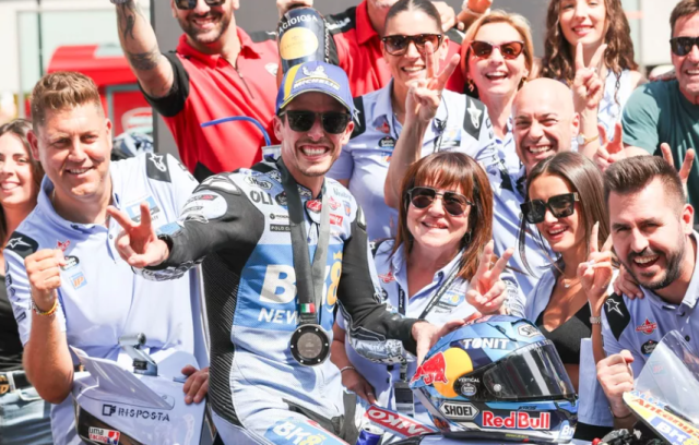 Marc Marquez Chien than hoi sinh va chien thang day cam xuc tai sprint race GP Y - 4