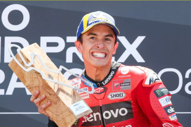 Marc Marquez ruc chay o Aragon cuoc dua khien Fan me man