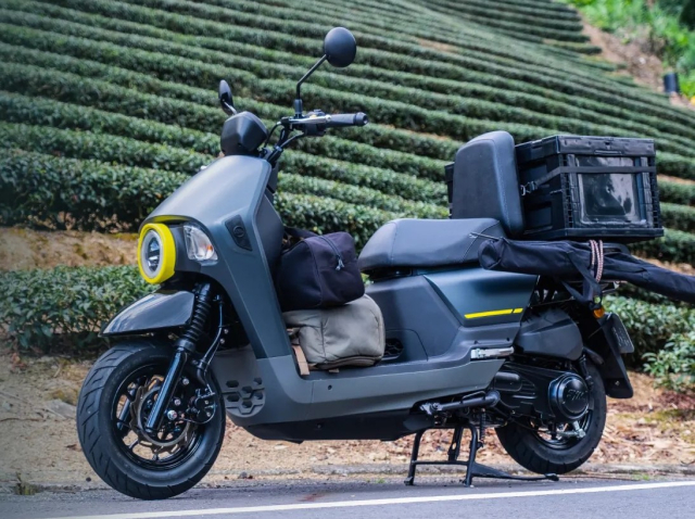 Mau xe ga da dung SYM 4MICA 2025 trinh lang co them nhieu sac mau moi - 5