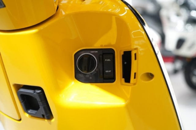 Mau xe tay ga 150cc hoan toan moi cua Honda vua mo ban da co hon 20000 don dat hang chi trong 1 gio - 6