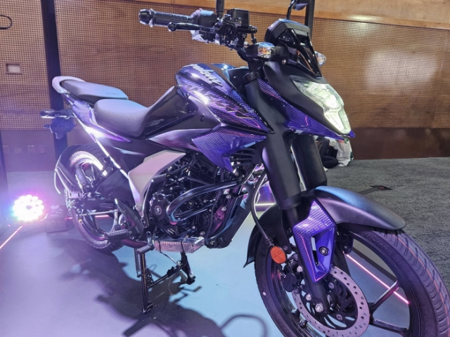 Pulsar N125 Chiec xe con tay 46 trieu Dong dang khien dang may rau phat sot co gi hay ho - 4