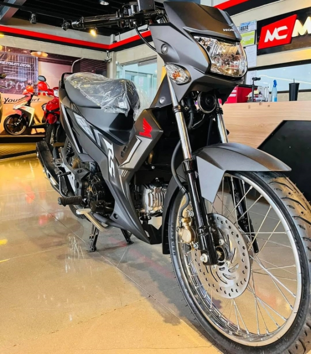 Qua bat ngo khi biet mau xe so Honda RS125 dang tren duong ve Viet Nam - 4