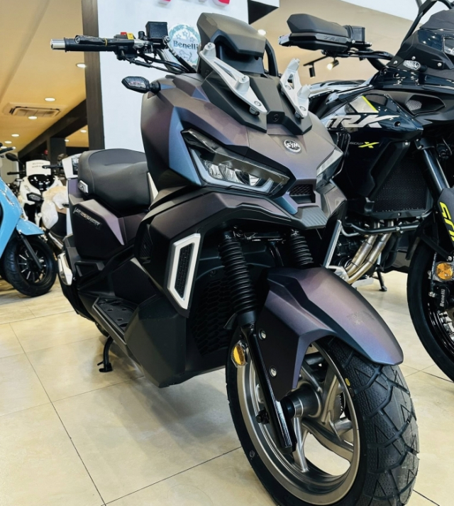 SYM Husky ADV 150 Special Edition 2025 trinh lang voi gia ban hon 60 trieu Dong - 4