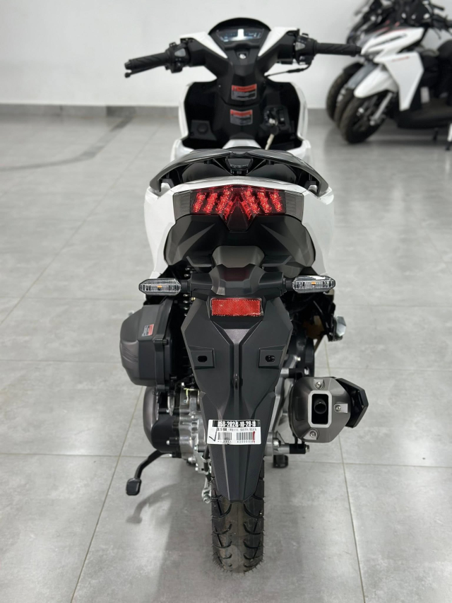 Thuc hu ve mau xe tay ga 125cc lam moi nguoi lam tuong la Vario 125 the he moi - 7