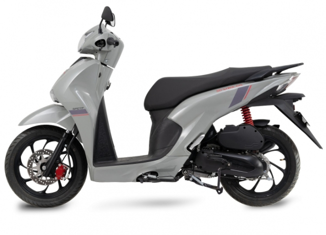 Tim hieu mau xe tay ga cua thuong hieu Viet Nam co ngoai hinh lai giua Vision va SH350i - 7