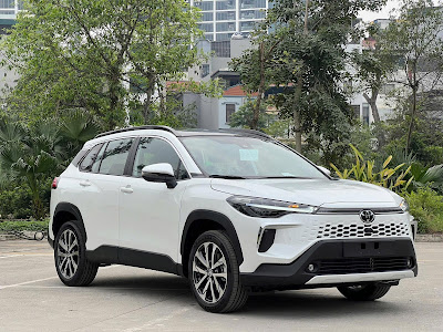 Toyota Corolla Cross 18V 2025 uu dai 50 truoc ba