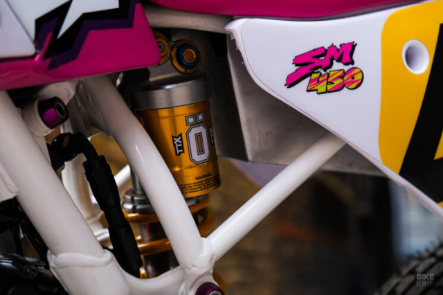 Urban Guerrilla SM450 Giac mo dien ro tuoi tre cua Sticky tren noc doc Punks Peak - 5