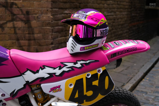 Urban Guerrilla SM450 Giac mo dien ro tuoi tre cua Sticky tren noc doc Punks Peak - 9