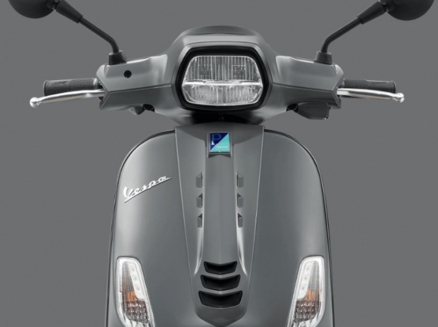 Vespa S150 2025 trinh lang voi gia ban quy doi re hon SH125i