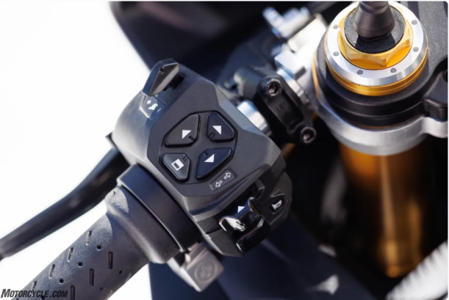 Aprilia RSV4 Factory 1100 2026 dinh cao suc manh va su tinh te tren hai banh xe - 8