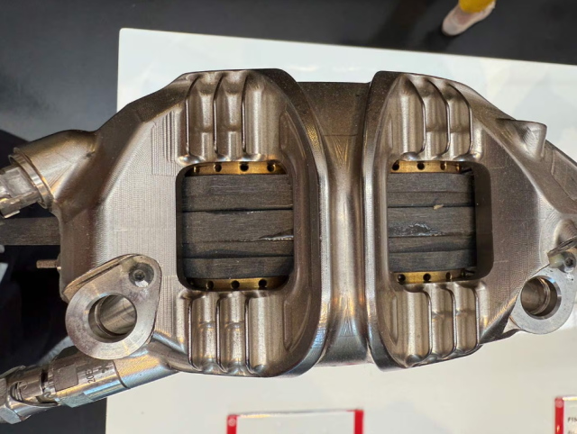 Brembo Hon ca mot cai ten la niem tin tren tung cu phanh - 10