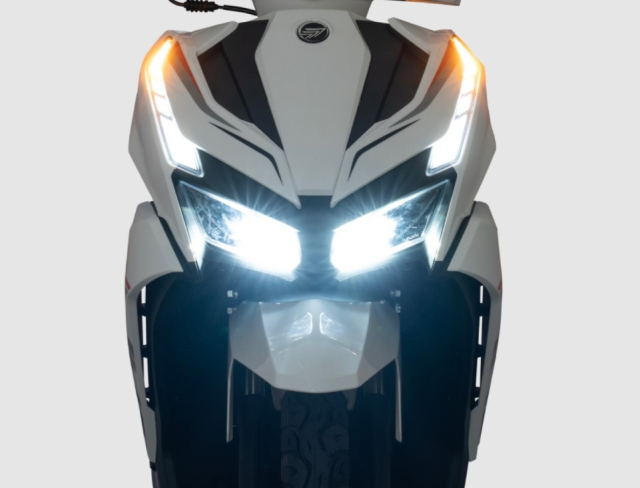 Doi thu nang ky cua Honda Vario 125 vua trinh lang o Hy Lap voi gia ban hon 47 trieu Dong