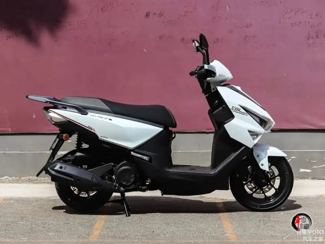 Hinh anh thuc te cua SYM SHEX125 doi thu nang ky Honda LEAD co gia ban chi khoang 35 trieu Dong - 4