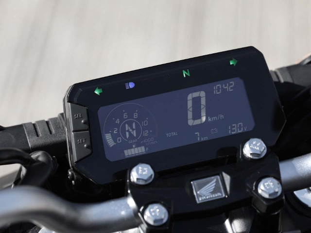 Honda CB300F Twister 2026 vua ra mat voi gia ban sau quy doi tu 101 trieu Dong co gi dac biet - 6