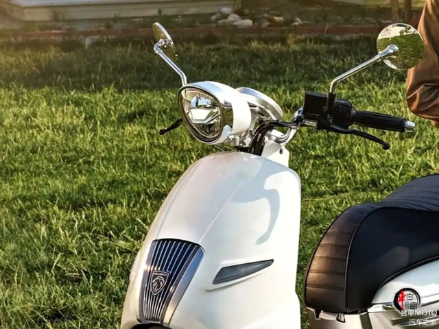 Kham pha Peugeot Django Cruiser 2025 Mau xe tay ga la ma chat trong phan khuc 150cc - 5
