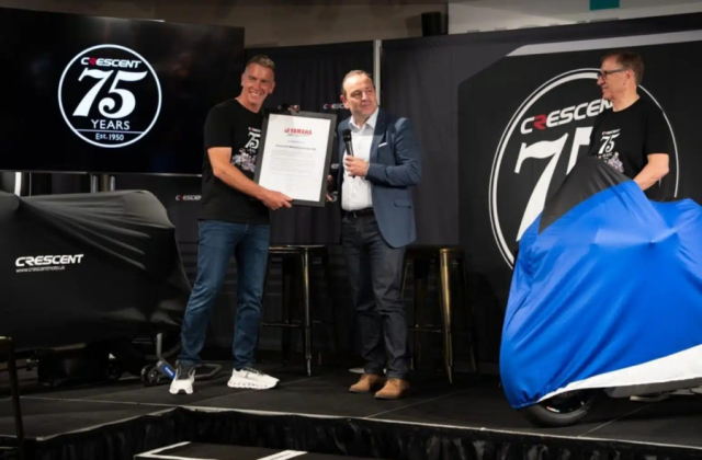Khi qua khu hoi ngo tuong lai qua hai ban do dac biet Yamaha R1 va XSR90