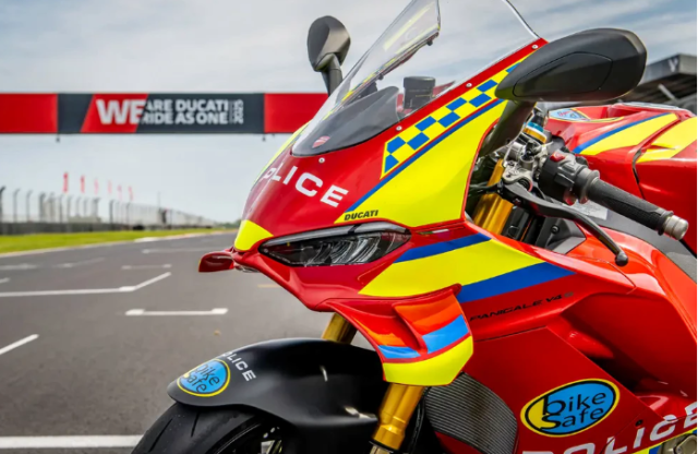 Khi sieu pham Y Panigale V4S khoac ao nghia vu vi cong dong - 5