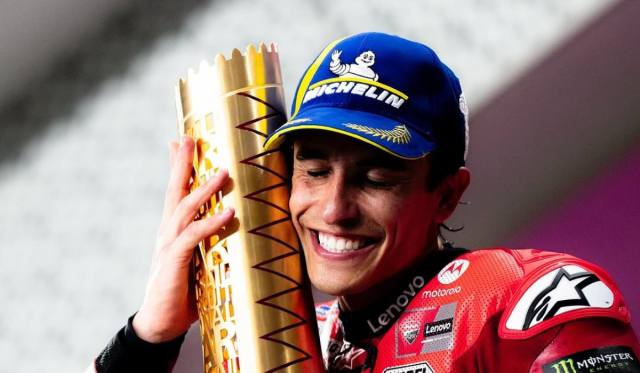 Marc Marquez va bi quyet ky thuat dac biet dieu ma ngay ca Rossi cung khong lam duoc - 5