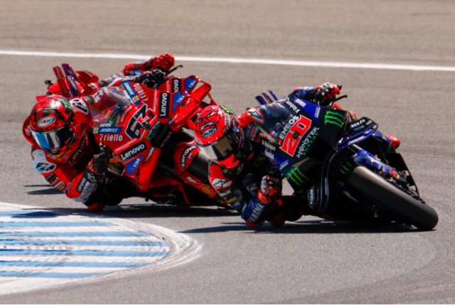 Marc Marquez va Fabio Quartararo Khi hai ngon lua khong chiu lui tan