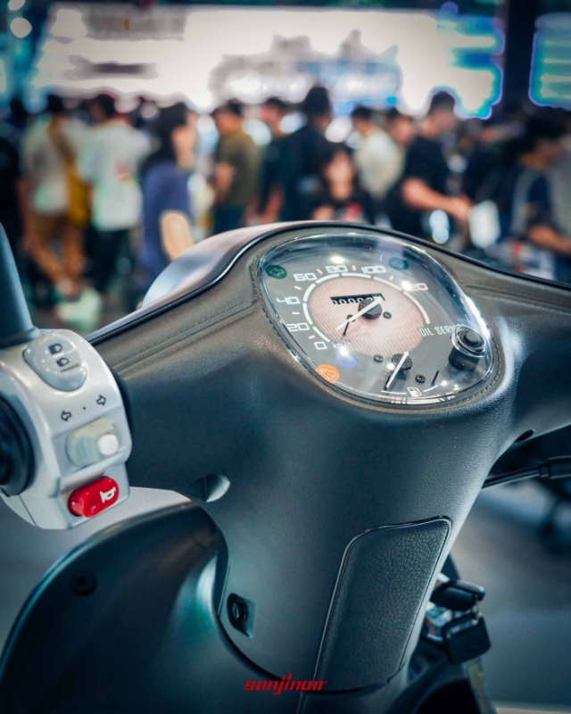 Ra mat Kymco Genie 115 hoan toan moi Doi thu xung tam voi Honda Vision - 7