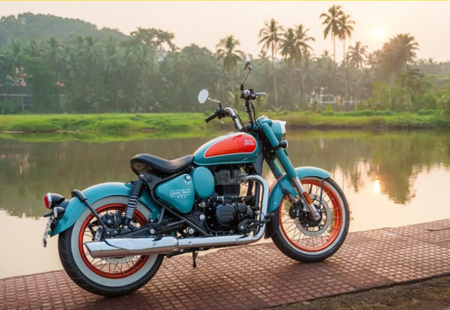 Royal Enfield Goan Classic 350 Su tro lai cua phong cach bohemian nhung nam 70 - 4
