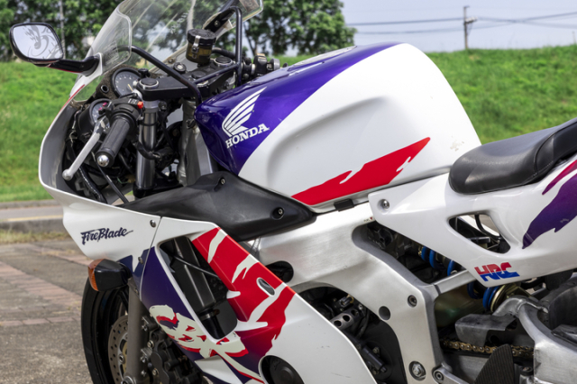 Soi ve qua khu Kham pha dong co Honda CBR250RR MC22 hon 20000 vongphut tuong duong xe dua F1 - 6