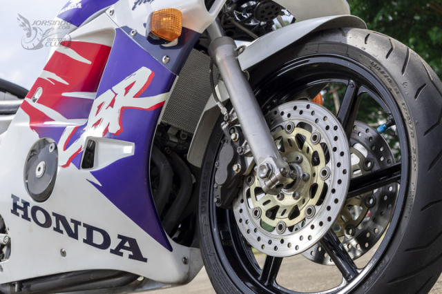 Soi ve qua khu Kham pha dong co Honda CBR250RR MC22 hon 20000 vongphut tuong duong xe dua F1 - 19