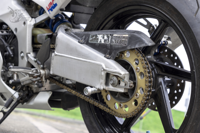 Soi ve qua khu Kham pha dong co Honda CBR250RR MC22 hon 20000 vongphut tuong duong xe dua F1 - 21