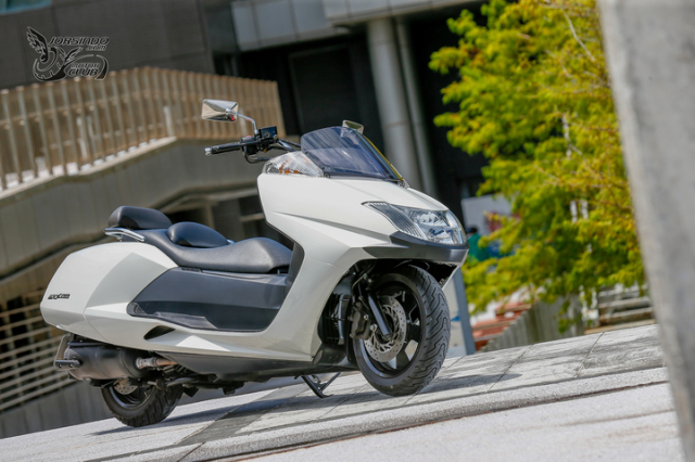 Soi ve qua khu Kham pha du thuyen tren can Yamaha Maxam Ga khong lo mo loi cho ca mot thoi dai - 6