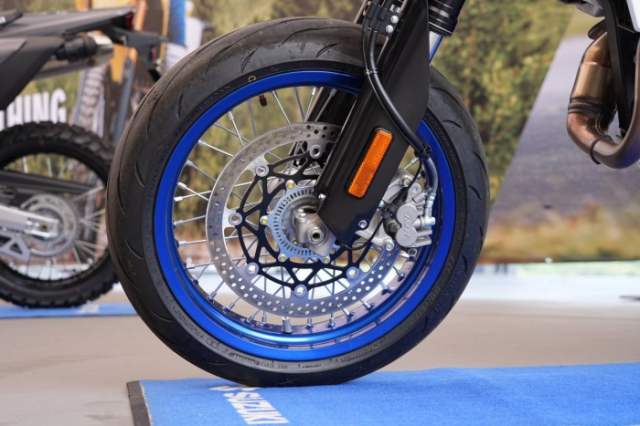 Suzuki DRZ4SM 2025 Huyen thoai Supermoto tai xuat chat nhu ngay nao - 5