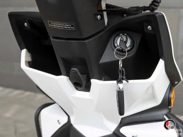 That kho tin den ca mene con lua Suzuki Avenis 125 cung co phien ban sao chep tai nuoc la - 6