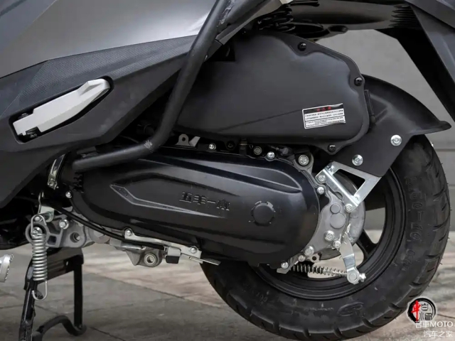 That kho tin den ca mene con lua Suzuki Avenis 125 cung co phien ban sao chep tai nuoc la - 8