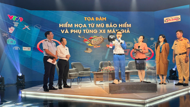 Toa dam Hiem hoa tu mu bao hiem va phu tung xe may gia Tieng chuong canh bao cho nguoi tieu dung - 5