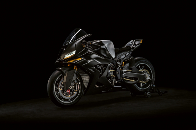 Xem va lang nghe sieu xe the thao Concept RR manh me nhat cua BMW - 4