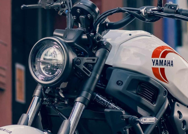 Yamaha XSR700 ABS 2025 Trai tim co dien trong lop ao moi anh em dam me dung bo lo