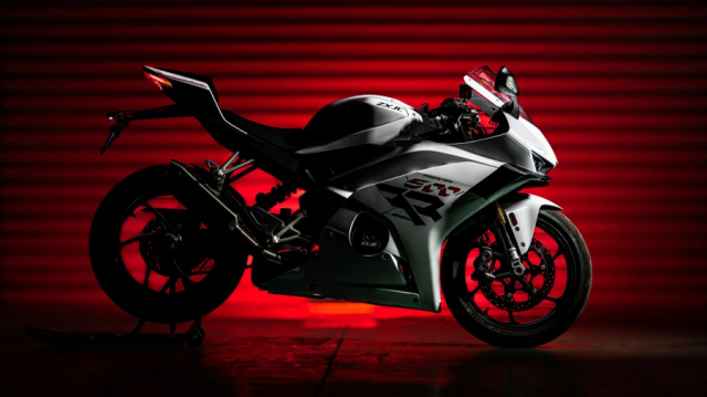 ZXMoto 500 RR Lan gio moi trong phan khuc Sportbike 4 xylanh tam trung - 14